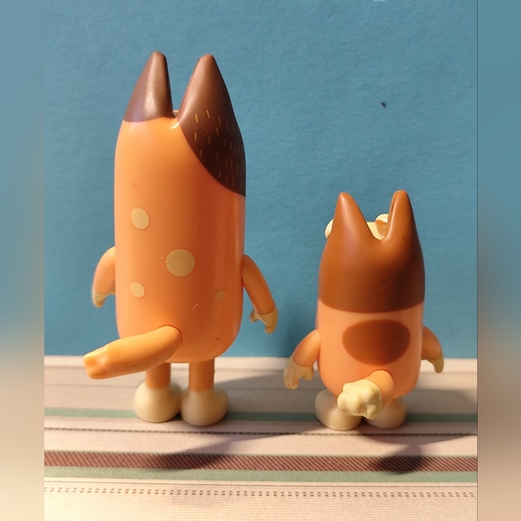 3/$25💙Bluey and Bingo figures set of 2 - Picture 3 of 7